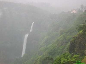 439-Mahabaleshwar-Lingmala-Waterfall