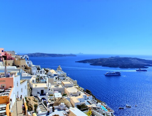 Santorini: Sunshine, Colourful Beaches, and Azure Waters